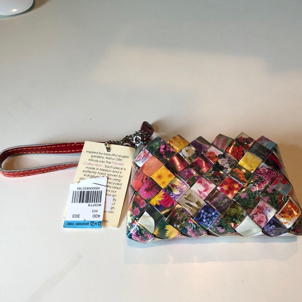 Wristlet